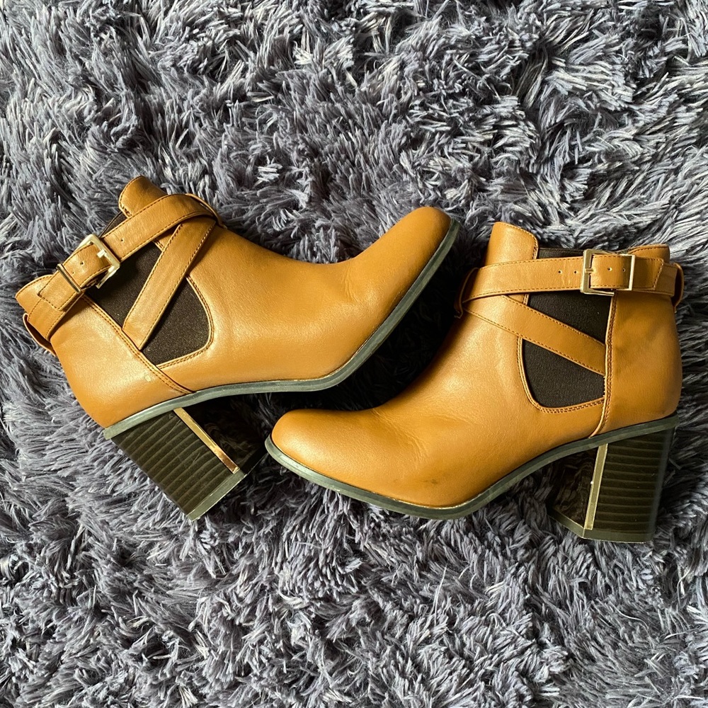 FOREVER 21 BOOTS